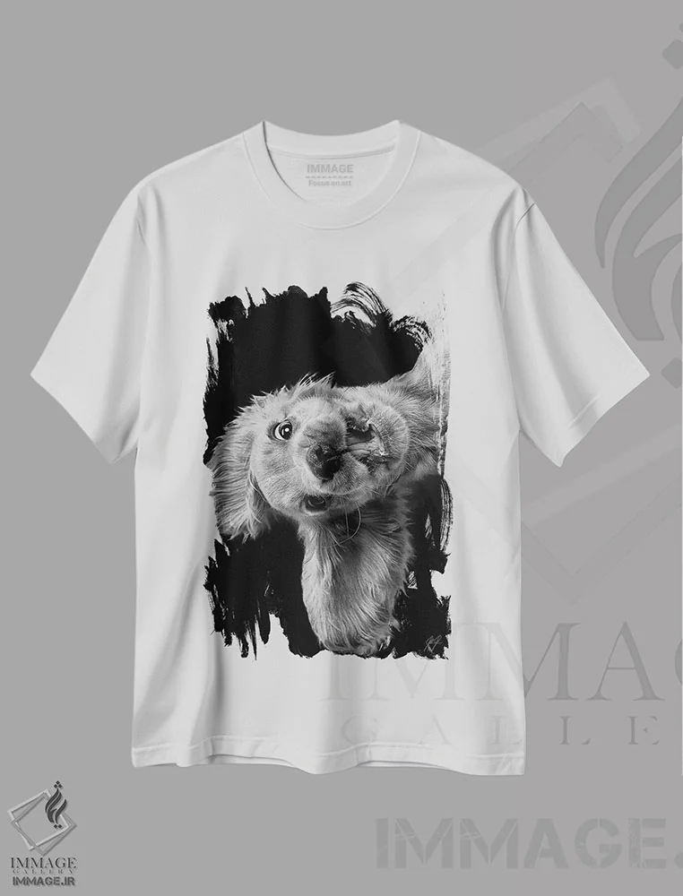 تیشرت سفید طرح دار جمعه عجیب، عکاسی سیاه و سفید اثر کاترین فدرر | immage.ir
