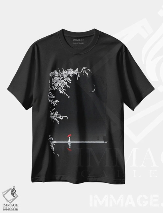 تیشرت مشکی طرح دار بانویی با چتر قرمز، عکاسی ترکیبی اثر کاترین فدرر | فروشگاه ایماژ