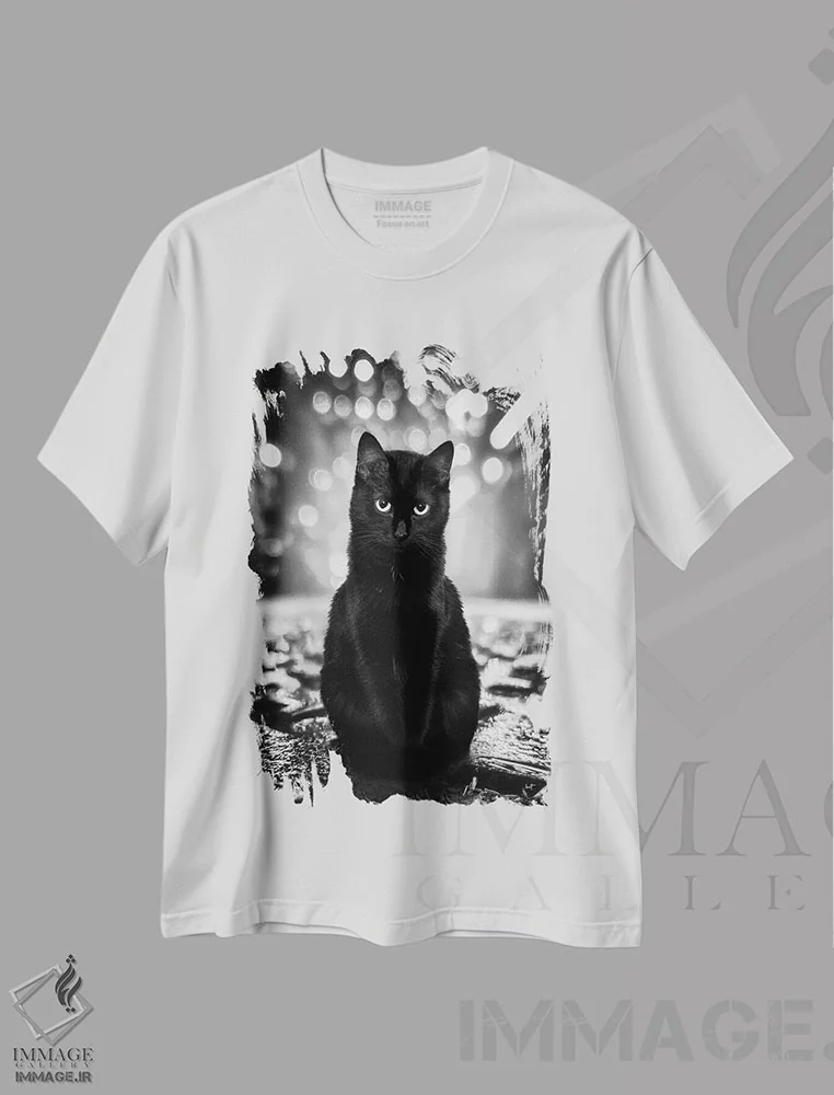 تیشرت سفید طرح دار تام نگهبان خیابان، دکوراسیون جایگزین اثر کاترین فدرر | فروشگاه ایماژ