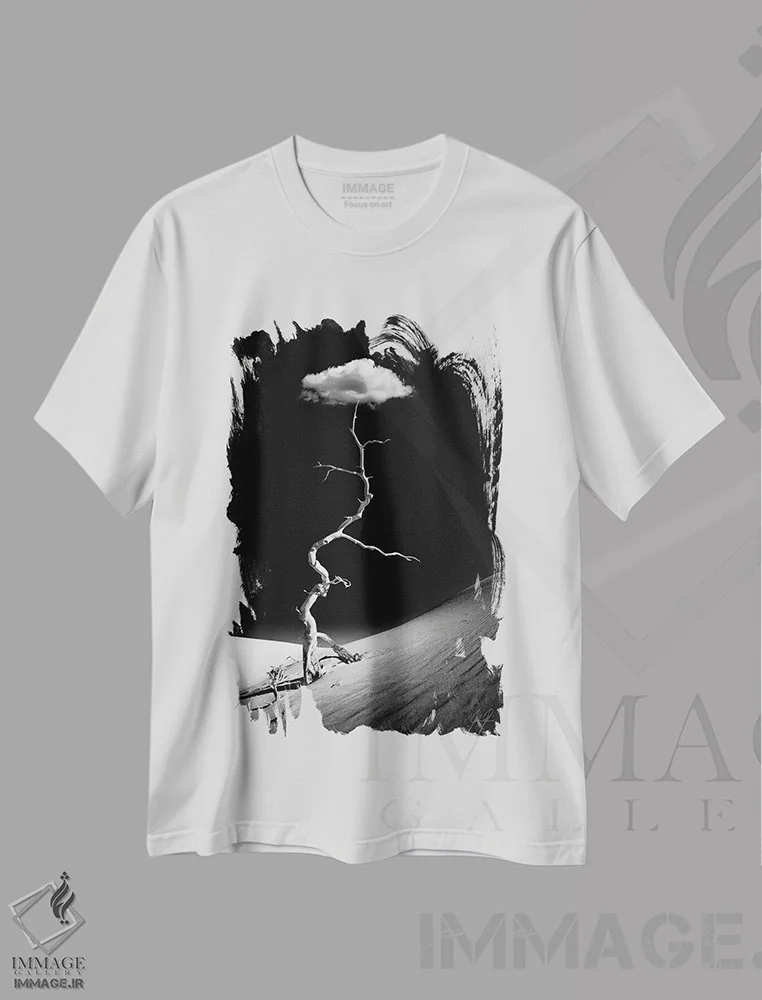 تیشرت سفید طرح دار شگفت زده از درخشش، عکاسی سیاه و سفید اثر کاترین فدرر | immage.ir