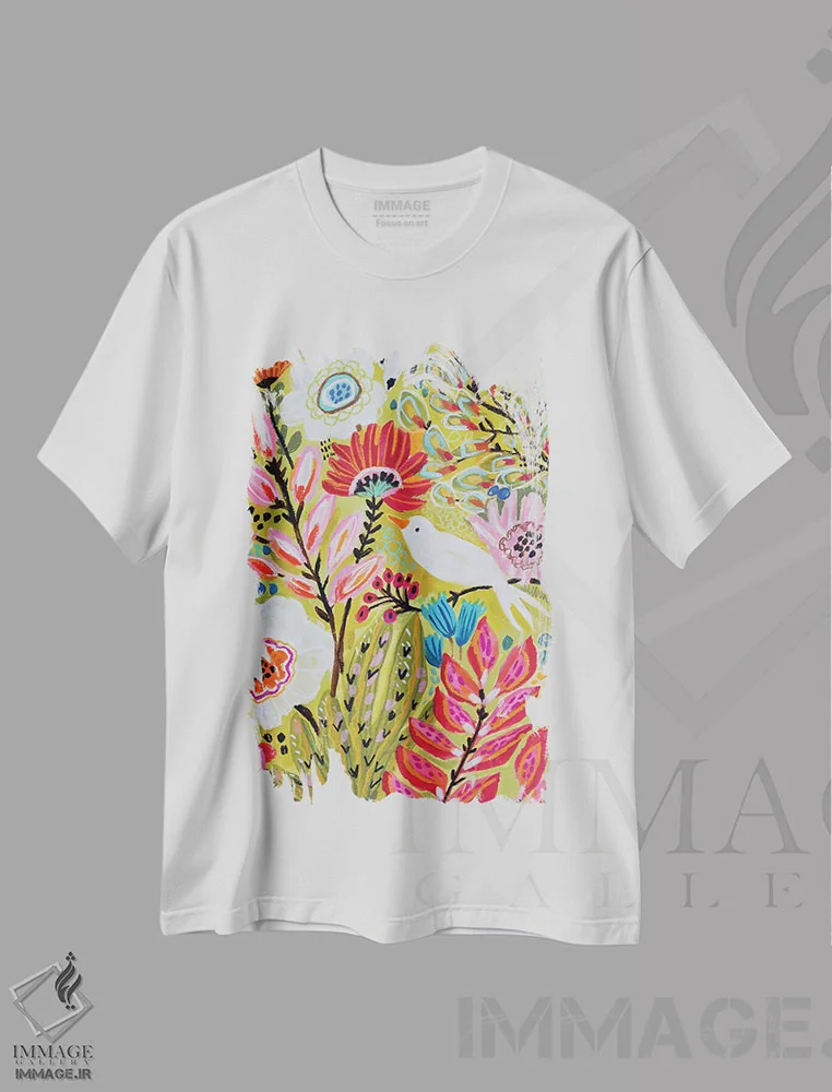 تیشرت سفید طرح دار پرندگان باغ ۲، دکور بوهمی اثر کارن فیلدز | immage.ir