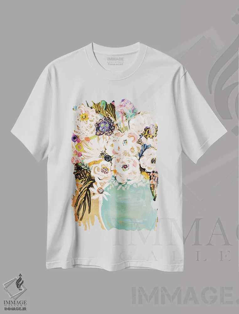 تیشرت سفید طرح دار گل های تابستانی در گلدان ۱، تزئینی اثر کارن فیلدز | فروشگاه ایماژ