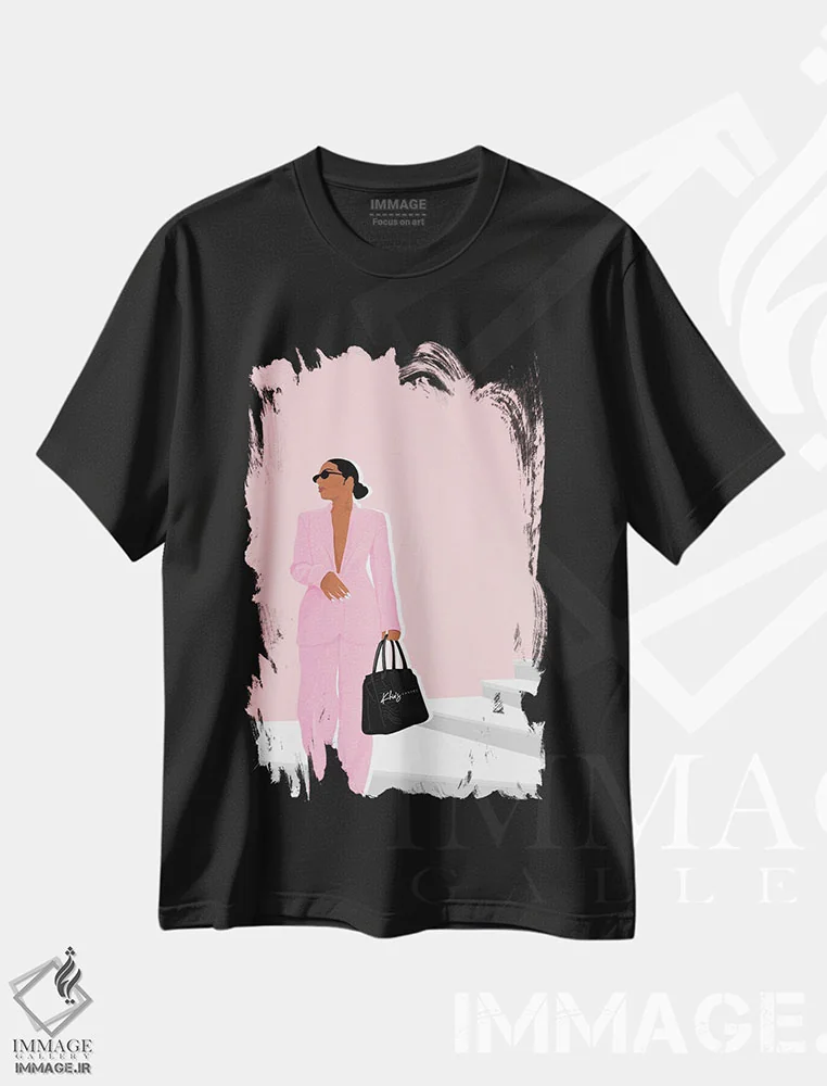 تیشرت مشکی طرح دار دختر رئیس، باربیکور اثر خیا اِی | فروشگاه ایماژ