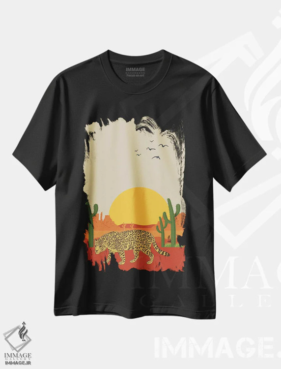 تیشرت مشکی طرح دار یوزپلنگ در صحرای ساهارا، دکور بوهمی اثر خارین هینز | immage.ir