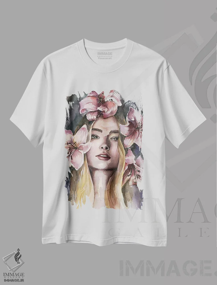 تیشرت سفید طرح دار دختر لیلی، ماکسیمالیسم اثر کایرا بالان | immage.ir