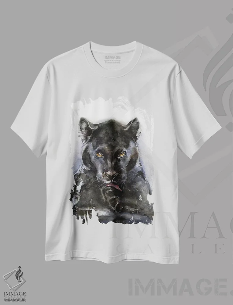 تیشرت سفید طرح دار پلنگ، مدیوم اثر کایرا بالان | immage.ir