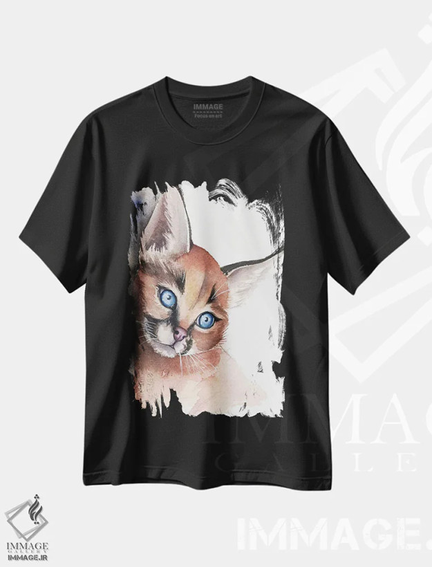 تیشرت مشکی طرح دار کاراکال، تزئینی اثر کایرا بالان | فروشگاه ایماژ