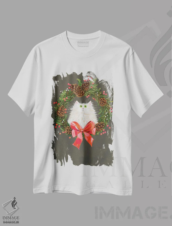 تیشرت سفید طرح دار گربه سفید با حلقه تزئینی جشن، حیوانات کریسمسی اثر کیم هاسکینز | immage.ir