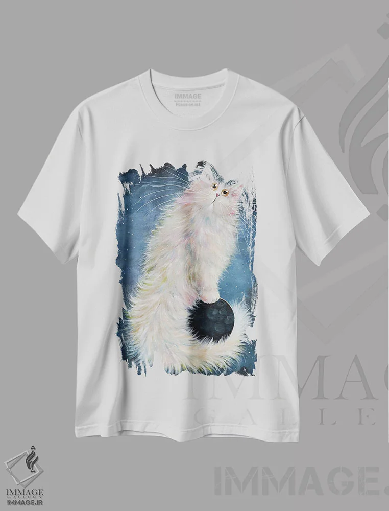 تیشرت سفید طرح دار ماه نو، دکور معاصر اثر کیم هاسکینز | immage.ir