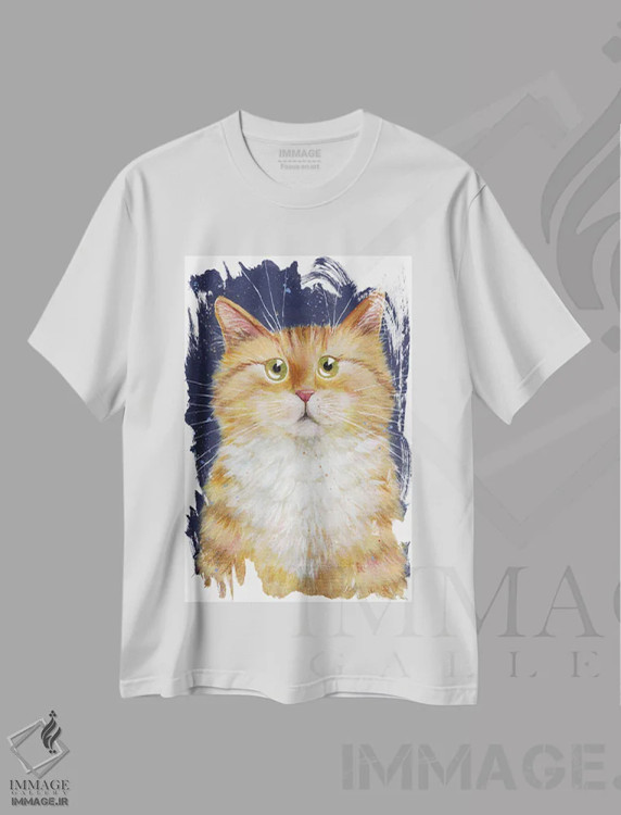 تیشرت سفید طرح دار قوری سبز، دکور معاصر اثر کانی کیم | immage.ir