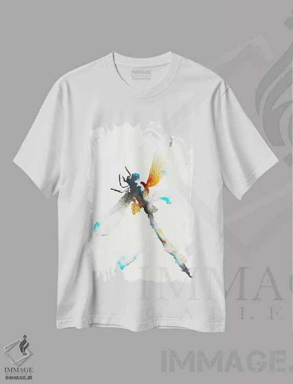 تیشرت سفید طرح دار سنجاقک آبی و قهوه ای، دکور معاصر اثر کارین یوهانسون | immage.ir