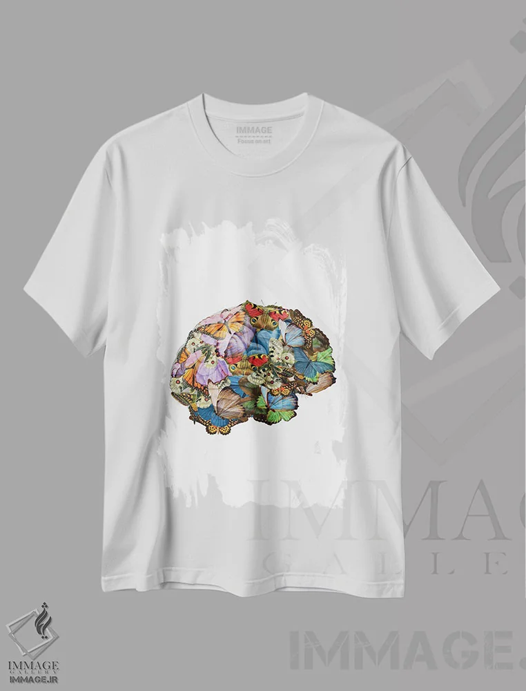 تیشرت سفید طرح دار پروانه ها در ذهنم، تزئینی اثر کیکی سی لندن | immage.ir