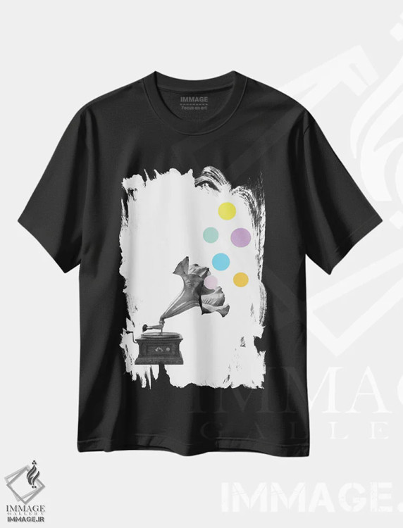 تیشرت مشکی طرح دار گراموفلاور، عکاسی ترکیبی اثر کیکی سی لندن | immage.ir