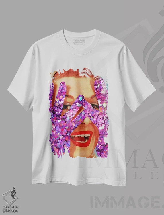 تیشرت سفید طرح دار درخشش بنفش، عکاسی ترکیبی اثر کیکی سی لندن | فروشگاه ایماژ
