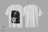 تیشرت سفید طرح دار جوهره، عکاسی ترکیبی اثر کیکی سی لندن | immage.ir