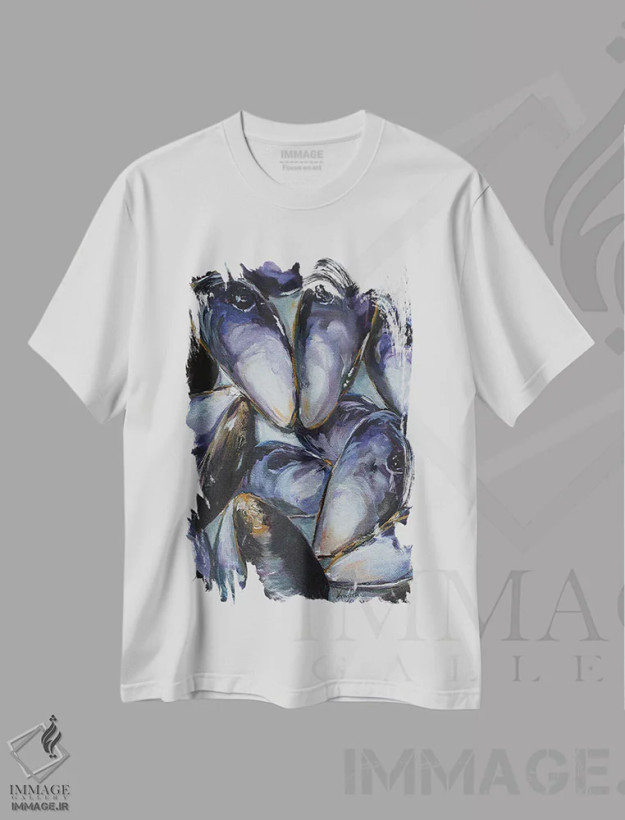 تیشرت سفید طرح دار پوسته صدف سیاه، هنر فاخر معاصر اثر کریستین کاینر | فروشگاه ایماژ