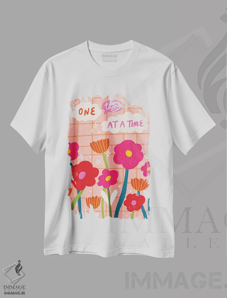 تیشرت سفید طرح دار یک کار در هر بار، تزئینی اثر کارتیکا پارامیتا | فروشگاه ایماژ