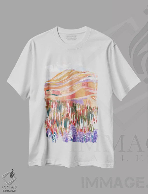 تیشرت سفید طرح دار کوه رنگارنگ، دکور بوهمی اثر کارتیکا پارامیتا | immage.ir