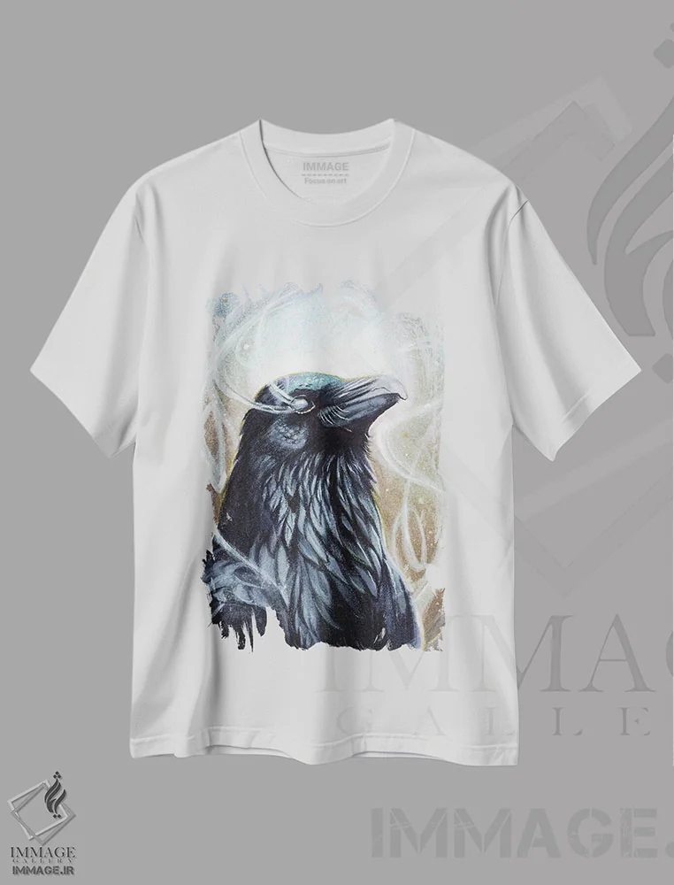 تیشرت سفید طرح دار کلاغ روحانی ۲، مدیوم اثر کتی لیپسکامب | فروشگاه ایماژ