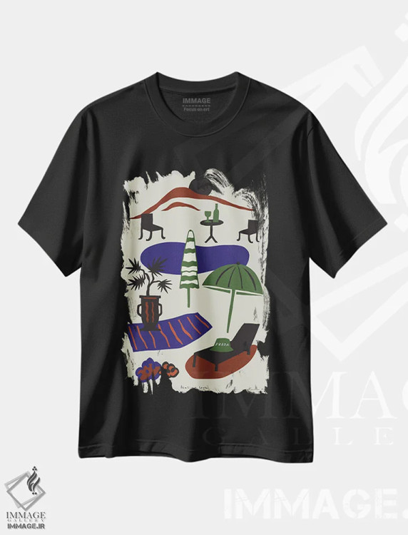 تیشرت مشکی طرح دار کنار استخر با کلاه پرادا، تزئینی اثر کارولینا کلینگ | فروشگاه ایماژ