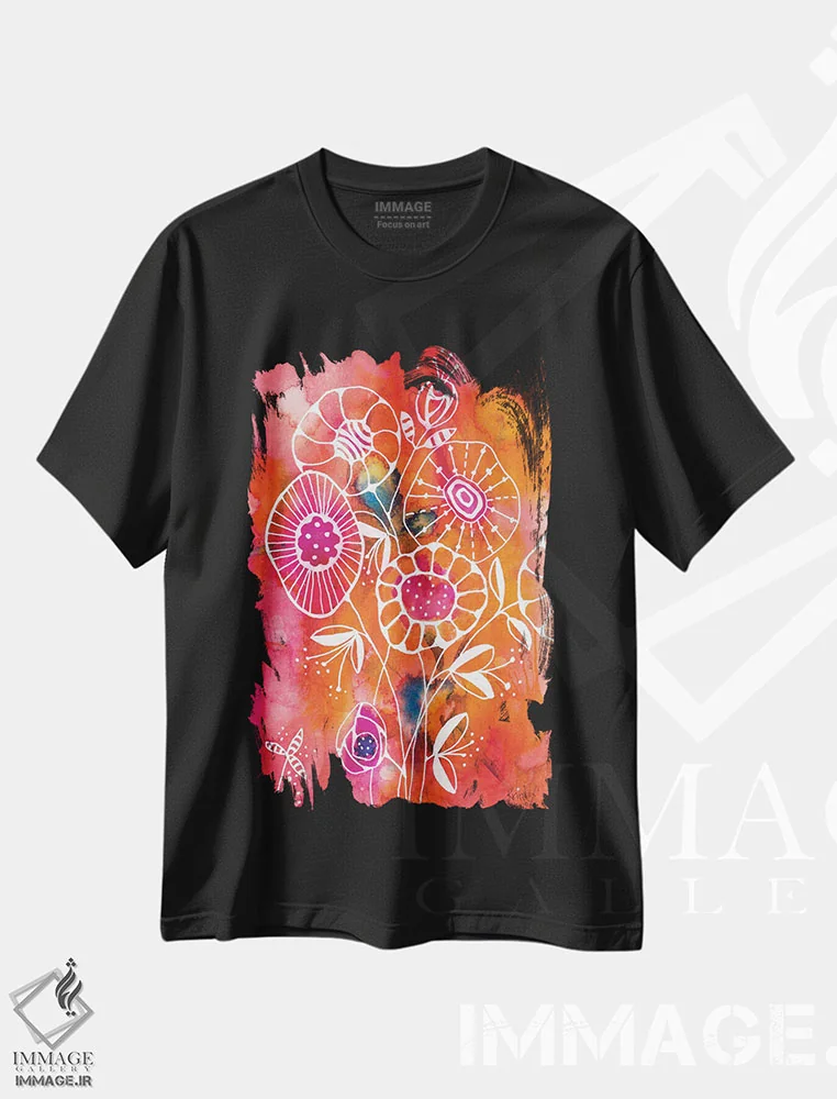 تیشرت مشکی طرح دار درخشان ترین شکوفه ها، تزئینی اثر کرینلاکس | immage.ir