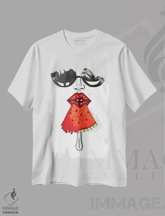 تیشرت سفید طرح دار حال وهوای تابستانی، مدیوم اثر کریستینا مالن | immage.ir