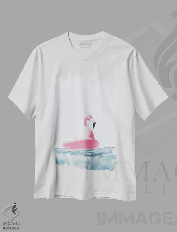 تیشرت سفید طرح دار حلقه شنا فلامینگو صورتی، دکور ساحلی اثر کارن منداو | immage.ir
