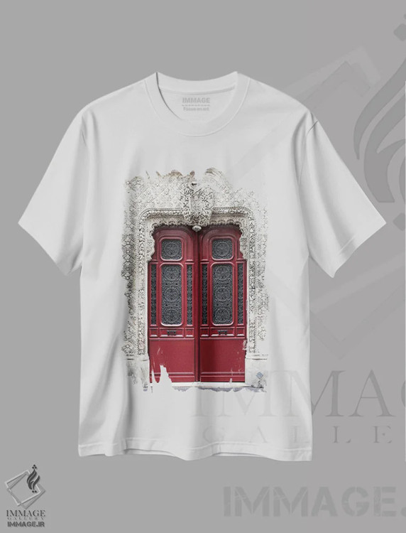 تیشرت سفید طرح دار درِ قرمز پاریسی، مدیوم اثر کارن منداو | فروشگاه ایماژ