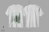 تیشرت سفید طرح دار پانورامای جنگل زمستانی III، دکور تعطیلات اثر کارن منداو | فروشگاه ایماژ