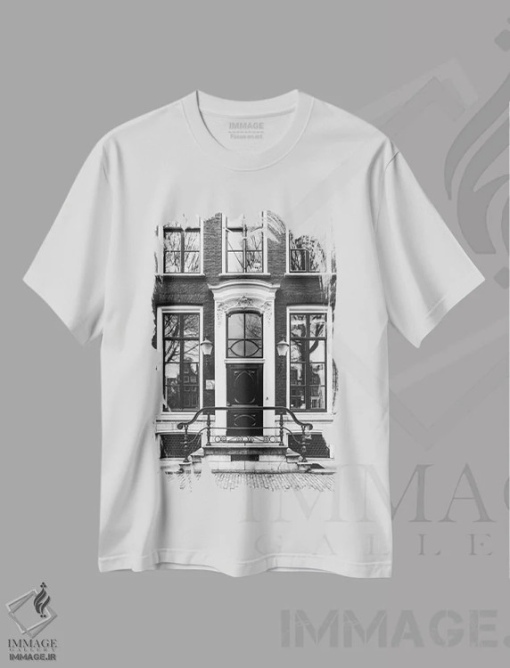 تیشرت سفید طرح دار درب آمستردام، عکاسی سیاه و سفید اثر کارن منداو | فروشگاه ایماژ