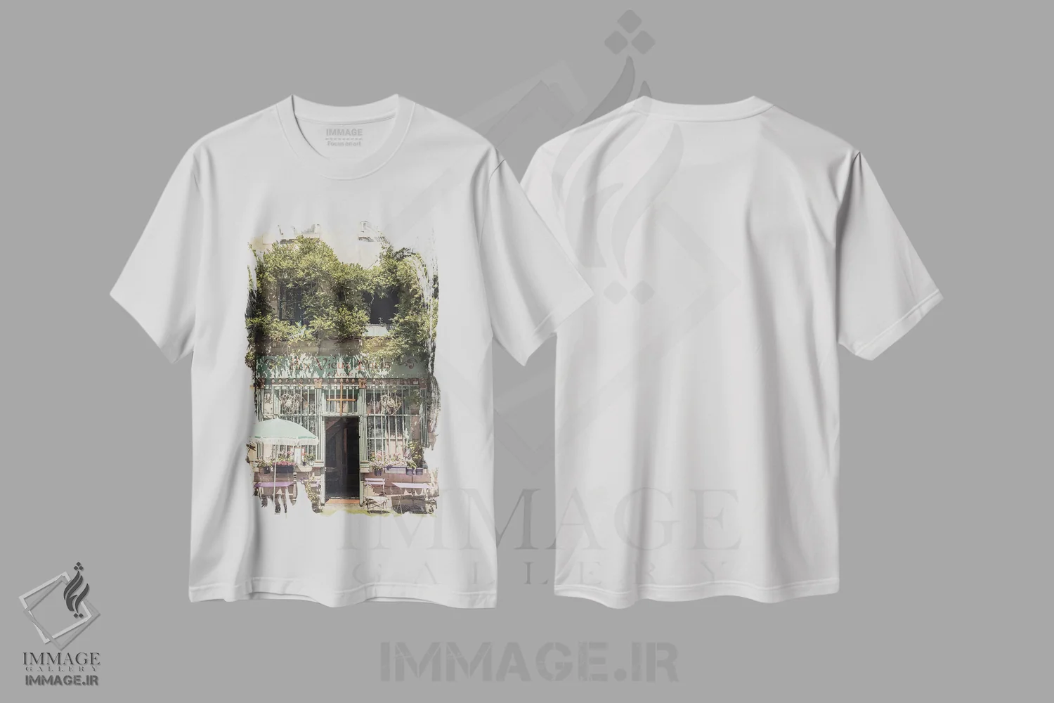 تیشرت سفید طرح دار او ویو پاریس دارکول، قدیمی ترین رستوران پاریس، مدیوم اثر کارن منداو | immage.ir