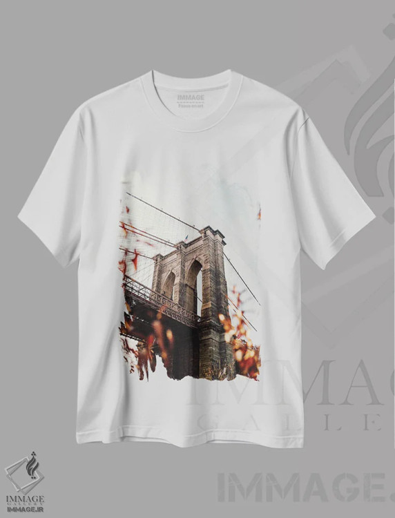 تیشرت سفید طرح دار پل بروکلین با برگ ها، مدیوم اثر کارن منداو | فروشگاه ایماژ