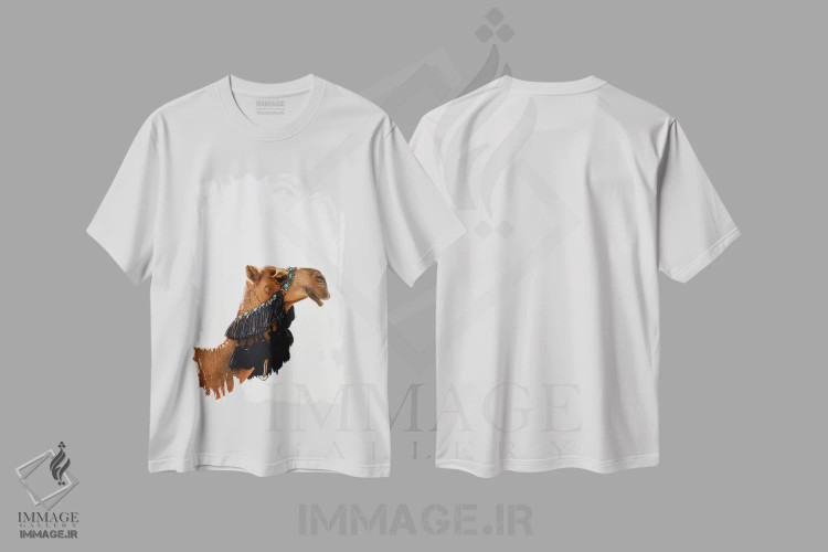 تیشرت سفید طرح دار شتر تزئین شده، مدیوم اثر کارن منداو | فروشگاه ایماژ