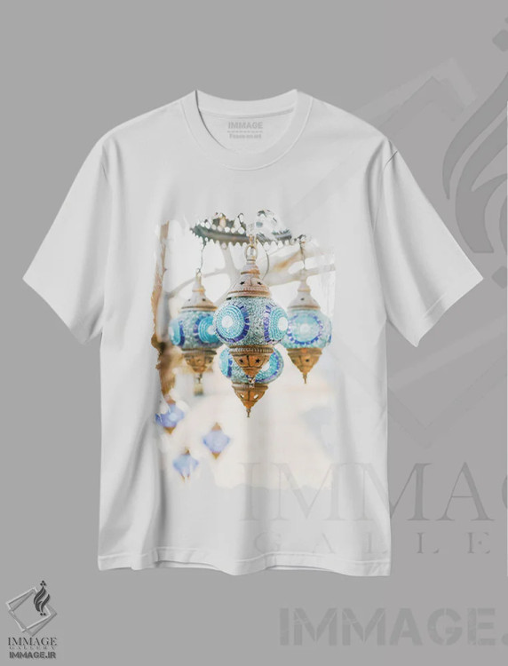 تیشرت سفید طرح دار تزئینات صحرای مراکش، دکور آفریقایی اثر کارن منداو | فروشگاه ایماژ