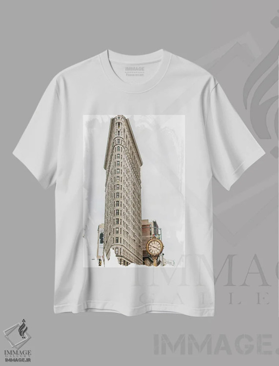 تیشرت سفید طرح دار درختان کاج کاملاً سفید، مدیوم اثر کارن منداو | immage.ir