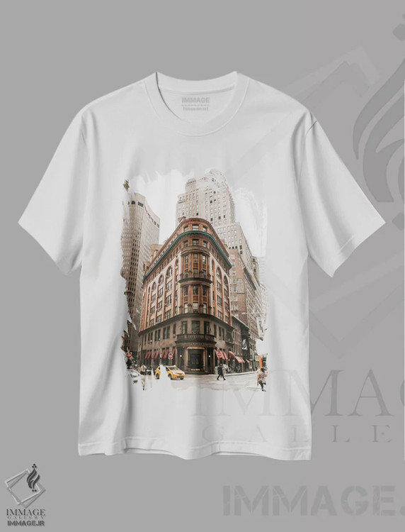 تیشرت سفید طرح دار صحنه خیابانی نیویورک، مدیوم اثر کارن منداو | immage.ir
