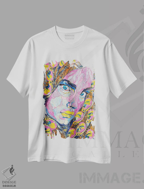 تیشرت سفید طرح دار حس واقعیت، دکوراسیون جایگزین اثر کاستیانتین مالگینف | immage.ir