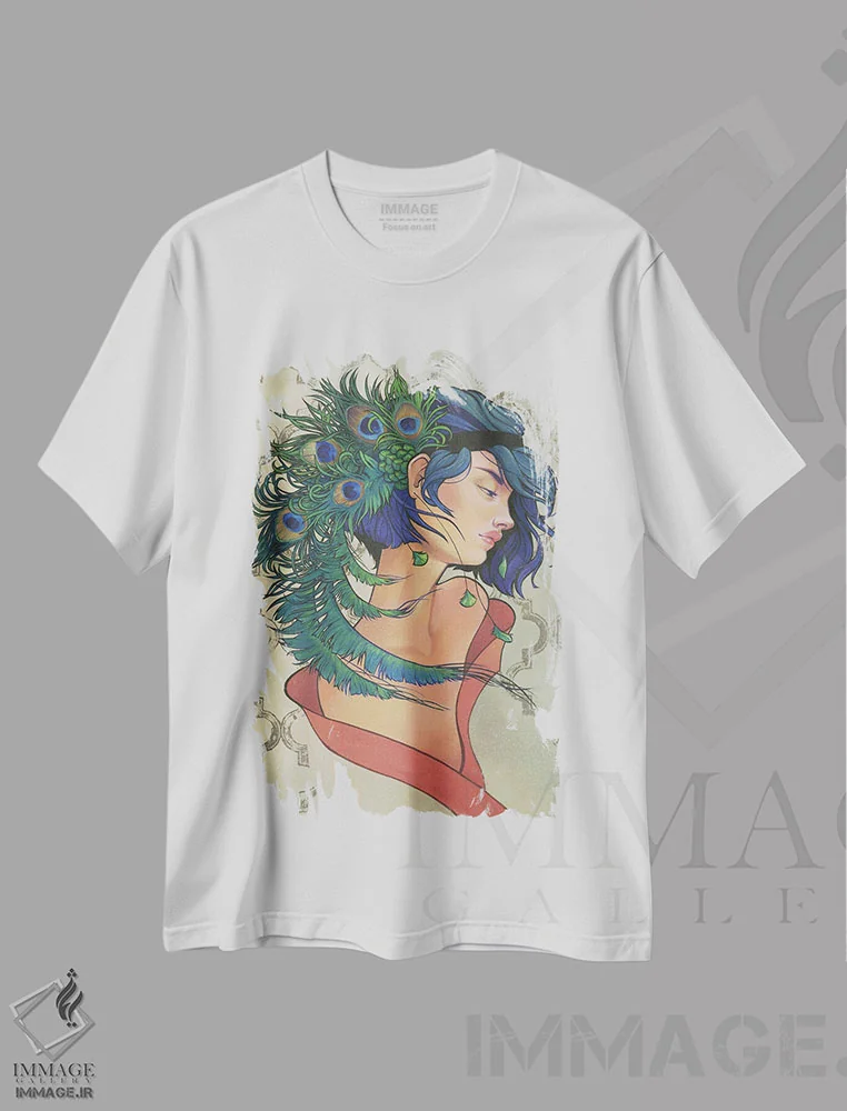تیشرت سفید طرح دار طاووس، مدیوم اثر کلسی مرکِل | immage.ir