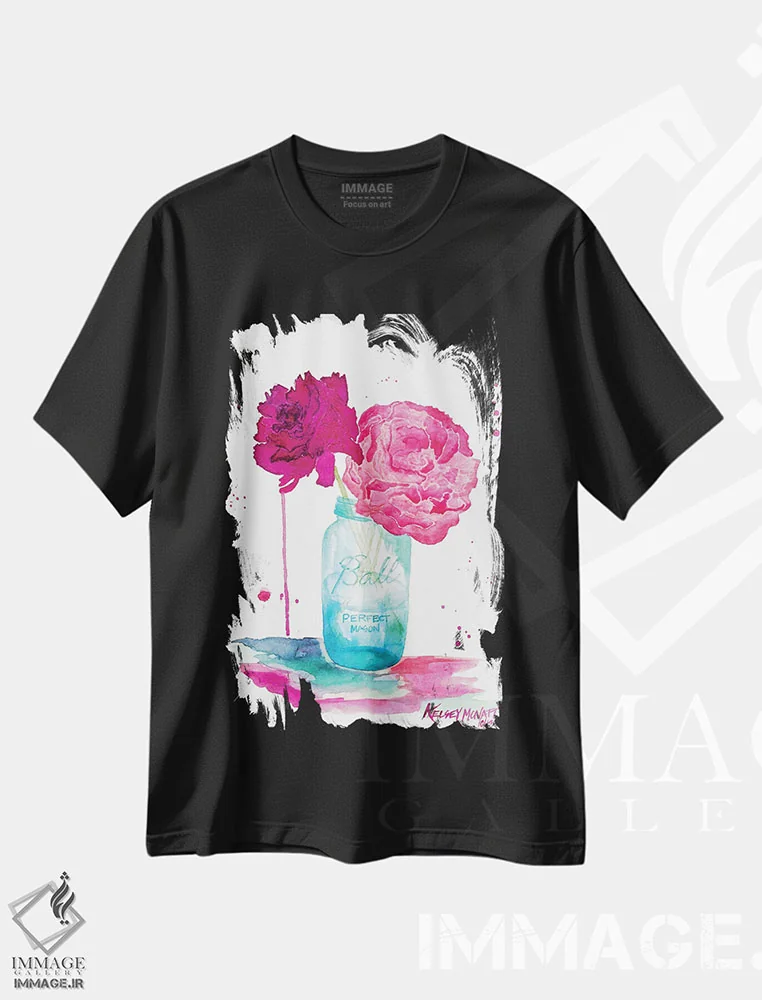 تیشرت مشکی طرح دار گل های صدتومانی و شیشه ماسون، تزئینی اثر کلسی مک نت | فروشگاه ایماژ
