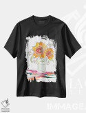 تیشرت مشکی طرح دار گل آفتابگردان، تزئینی اثر کلسی مک نت | فروشگاه ایماژ