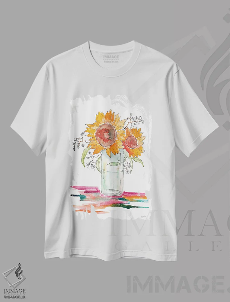 تیشرت سفید طرح دار گل آفتابگردان، تزئینی اثر کلسی مک نت | immage.ir