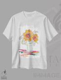 تیشرت سفید طرح دار گل آفتابگردان، تزئینی اثر کلسی مک نت | immage.ir