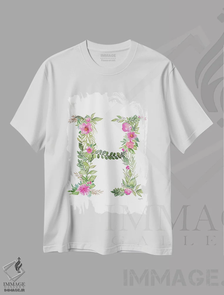 تیشرت سفید طرح دار حرف H گیاهی، تزئینی اثر کلسی مک نت | immage.ir