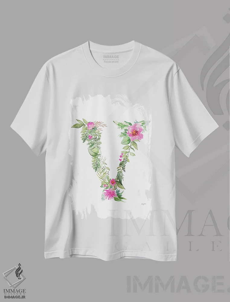 تیشرت سفید طرح دار حرف V گیاهی، تزئینی اثر کلسی مک نت | immage.ir