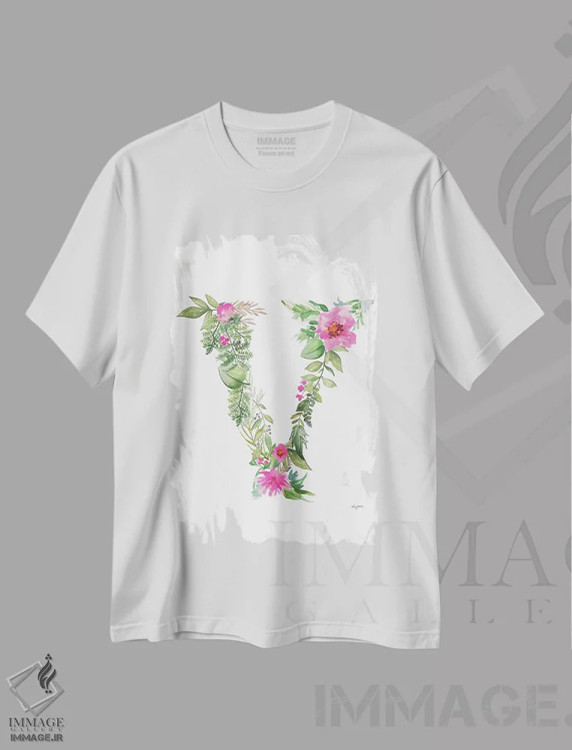 تیشرت سفید طرح دار حرف V گیاهی، تزئینی اثر کلسی مک نت | immage.ir