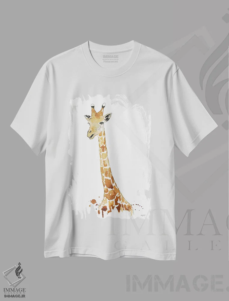 تیشرت سفید طرح دار زرافه، تزئینی اثر کلسی مک نت | فروشگاه ایماژ