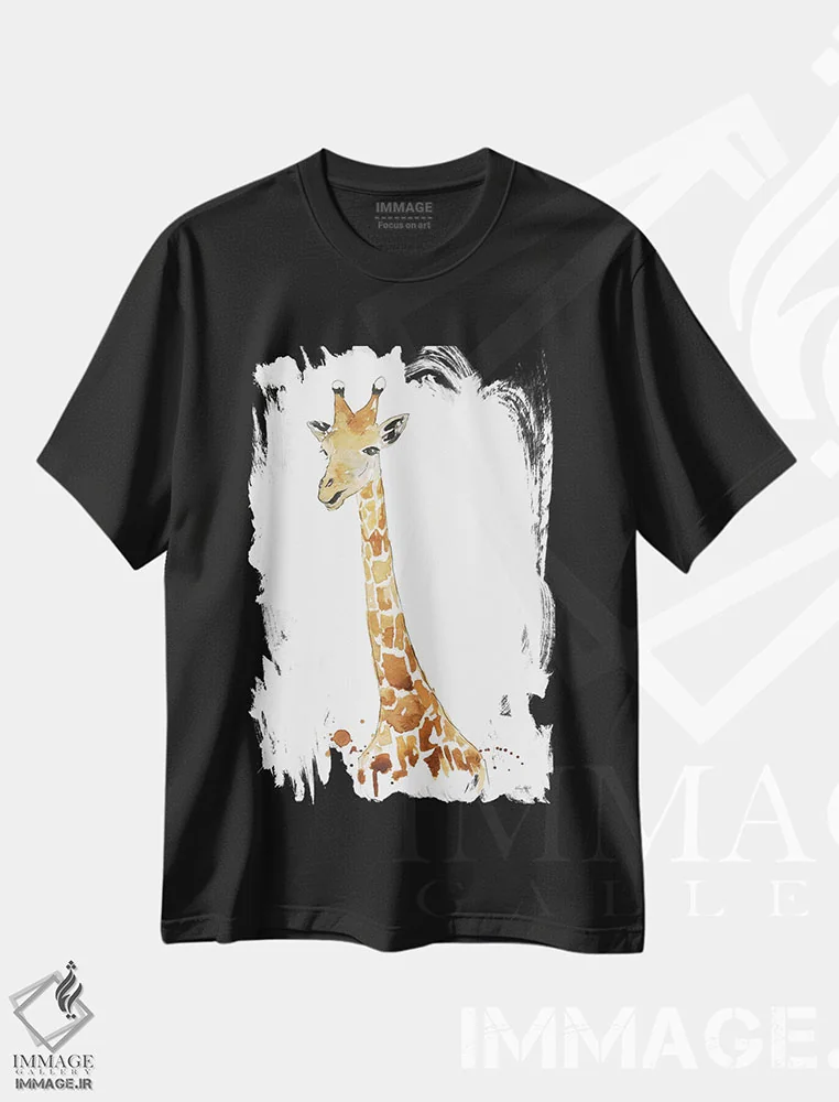 تیشرت مشکی طرح دار زرافه، تزئینی اثر کلسی مک نت | immage.ir