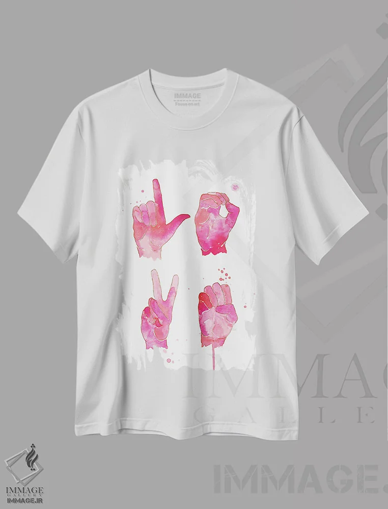 تیشرت سفید طرح دار علامت عشق، تزئینی اثر کلسی مک نت | فروشگاه ایماژ