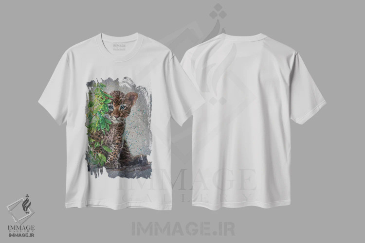تیشرت سفید طرح دار پلنگ کوچک II، مدیوم اثر کنستانتین کالینین | immage.ir
