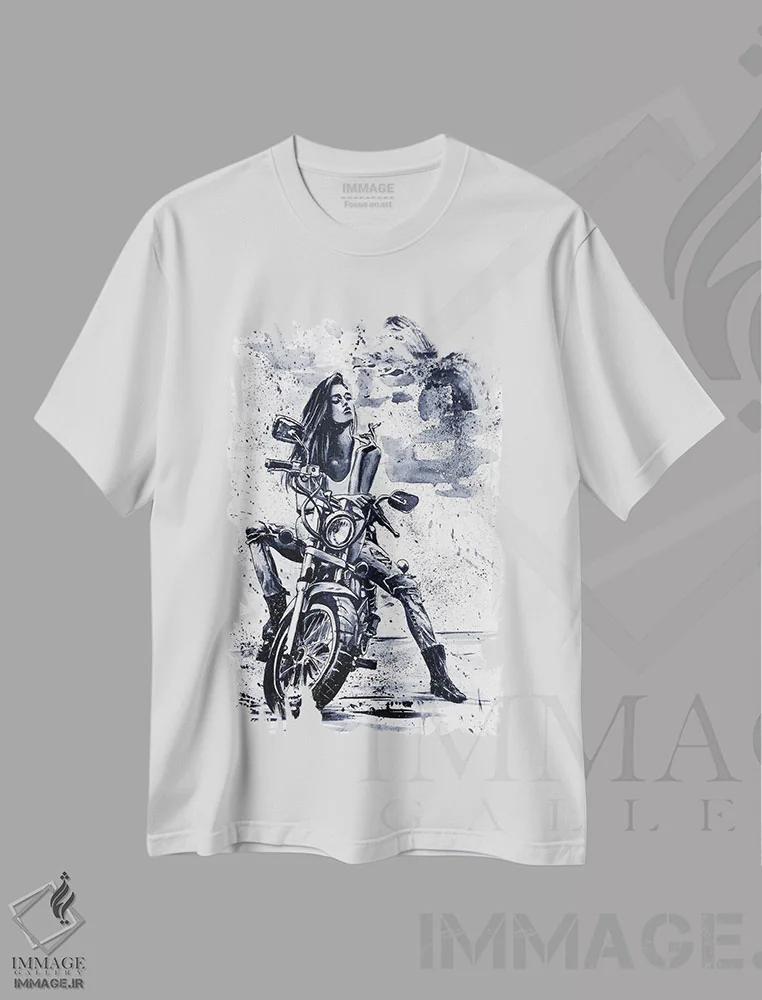 تیشرت سفید طرح دار دختر موتورسوار، مدیوم اثر کنستانتین کالینین | immage.ir